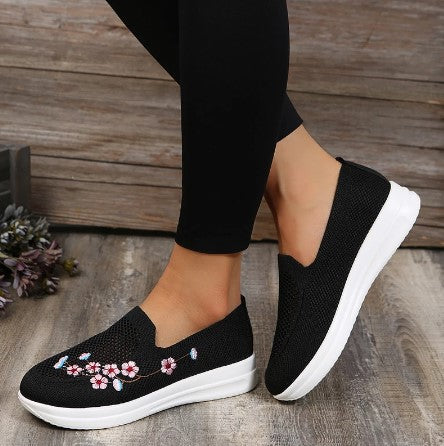 Regia Orthopedic Sneakers