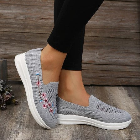 Regia Orthopedic Sneakers