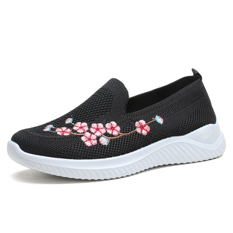 Regia Orthopedic Sneakers